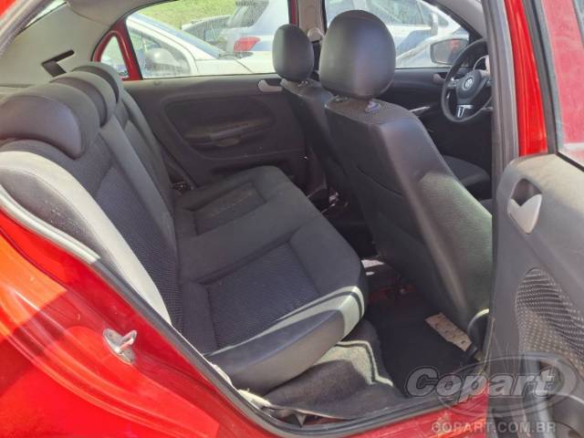 2015 VOLKSWAGEN VOYAGE 