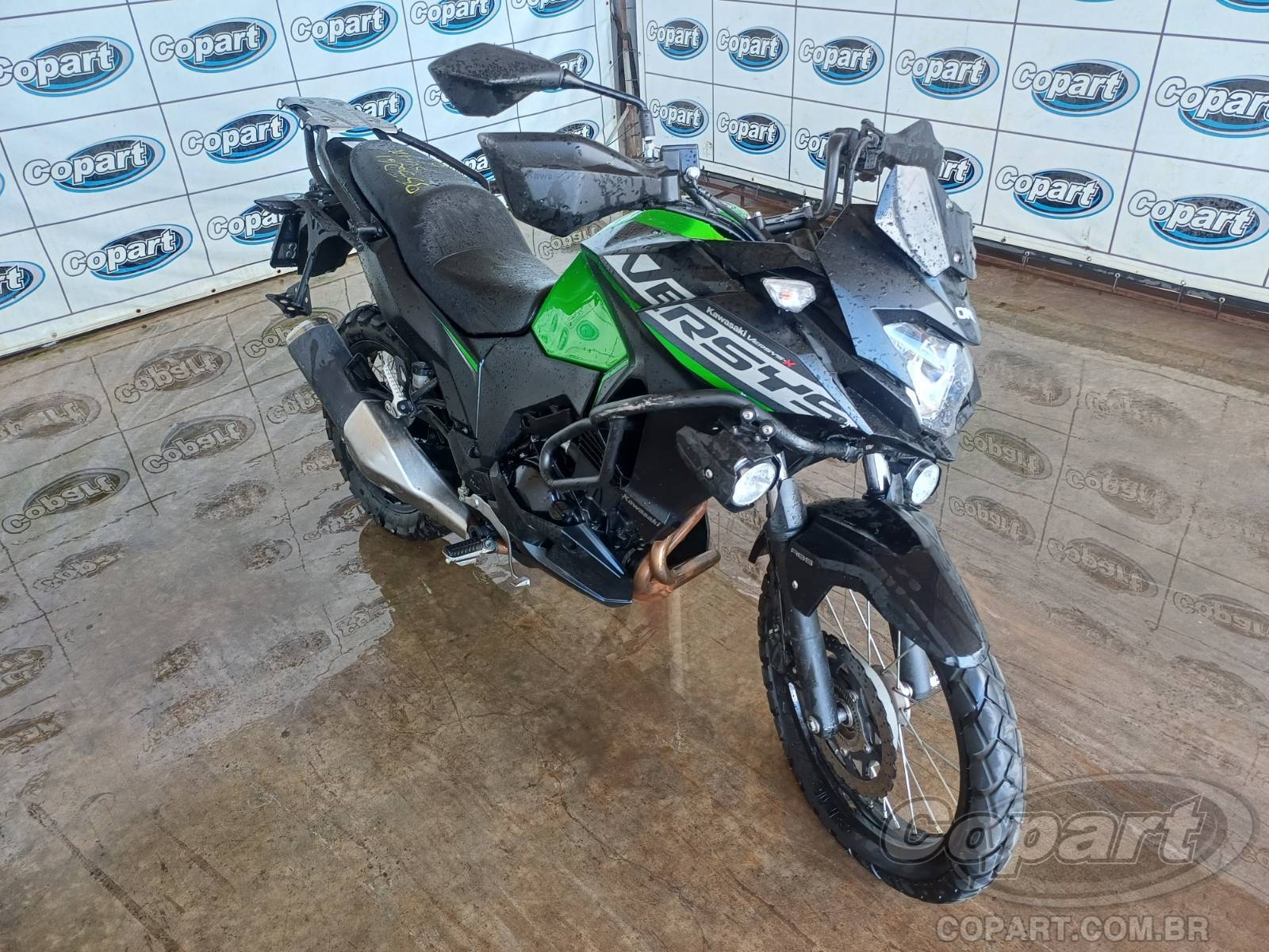 Veículo KAWASAKI Versys-X Kawasaki Versys-X 300 Tourer ABS 2022 Pequena Monta 2022 em leilão