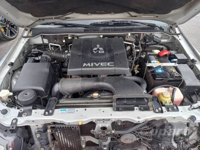 2011 MITSUBISHI PAJERO FULL 