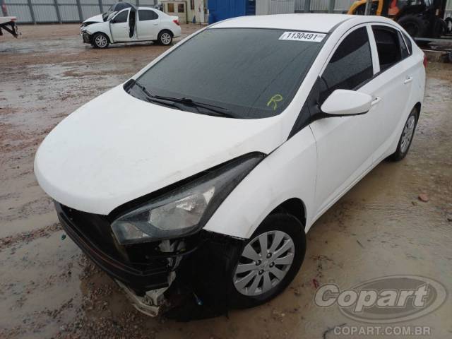 2014 HYUNDAI HB20S 