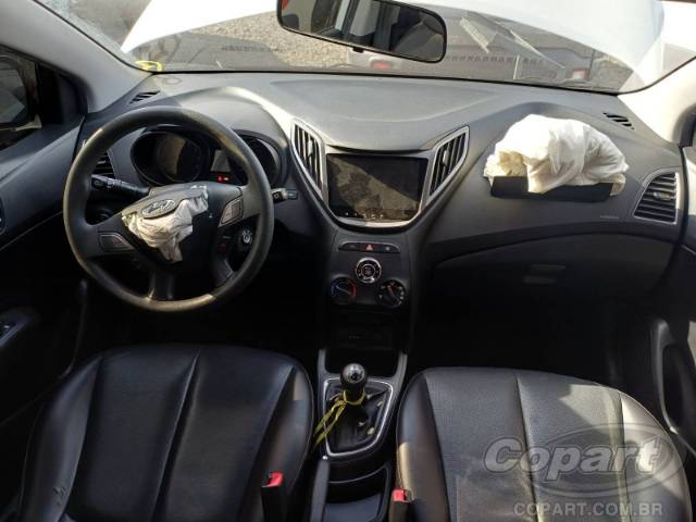 2015 HYUNDAI HB20 