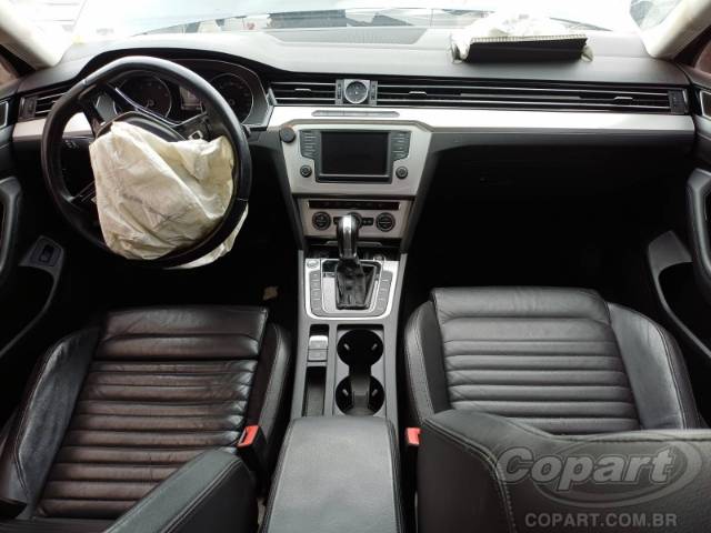 2016 VOLKSWAGEN PASSAT 
