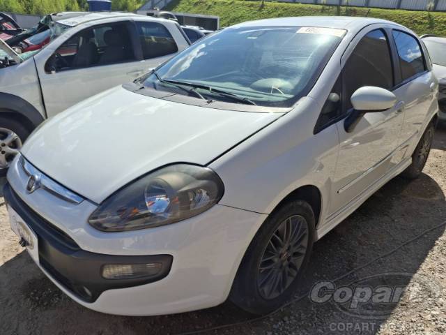 2015 FIAT PUNTO 