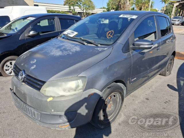 2013 VOLKSWAGEN FOX 