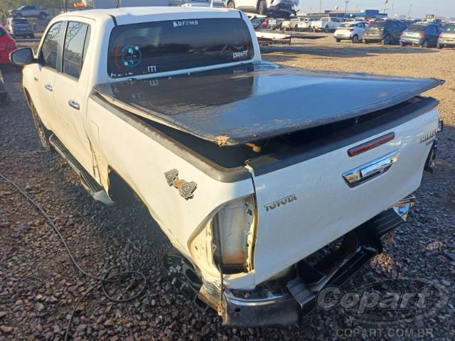 2022 TOYOTA HILUX CD 