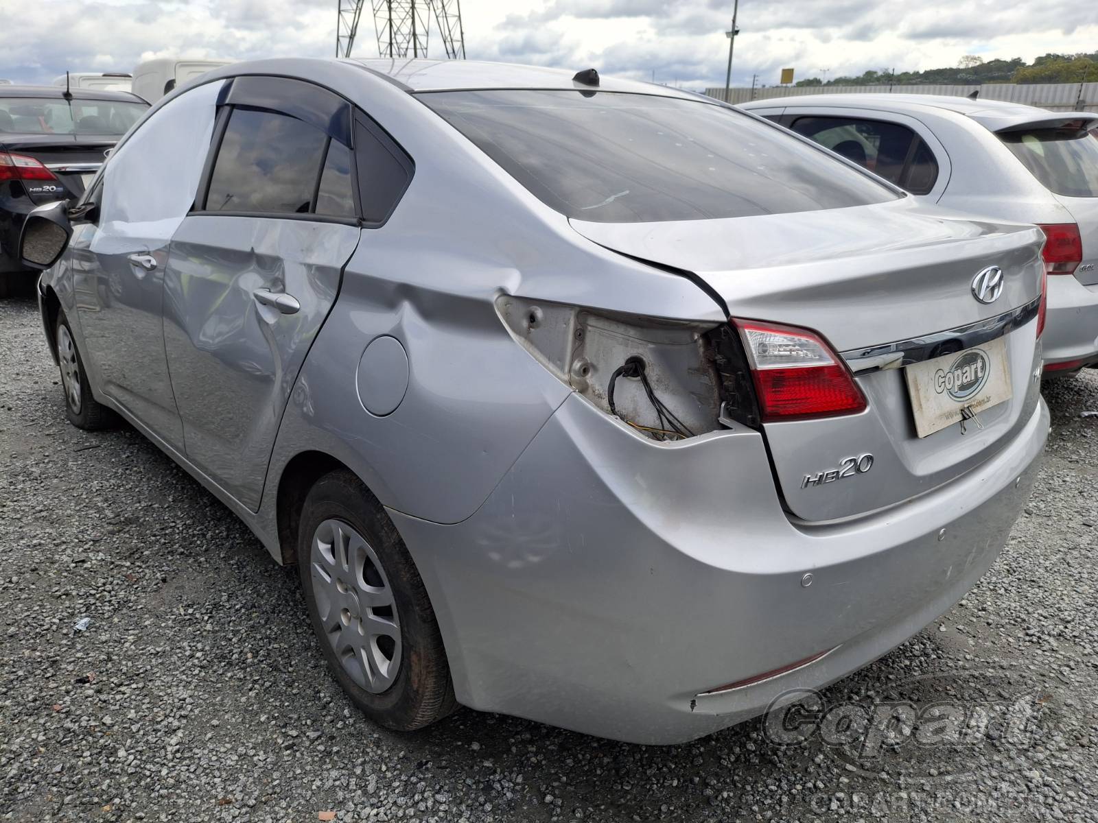 Foto 3: 2015 HYUNDAI HB20S