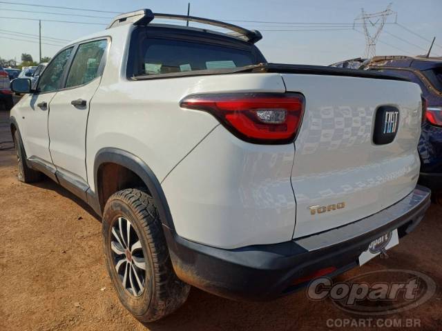 2017 FIAT TORO 