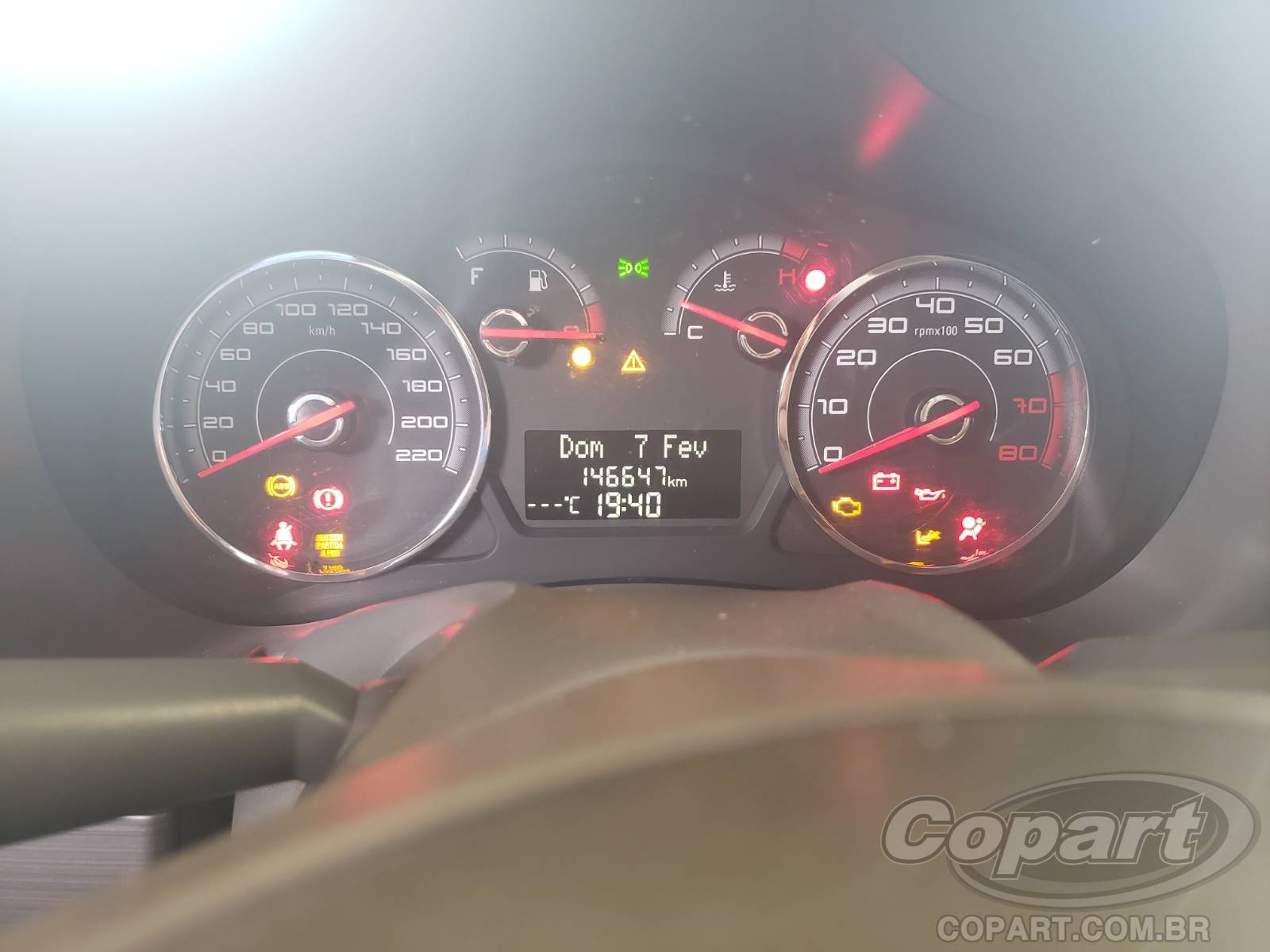 Foto 8 de 10: 2014 FIAT GRAND SIENA