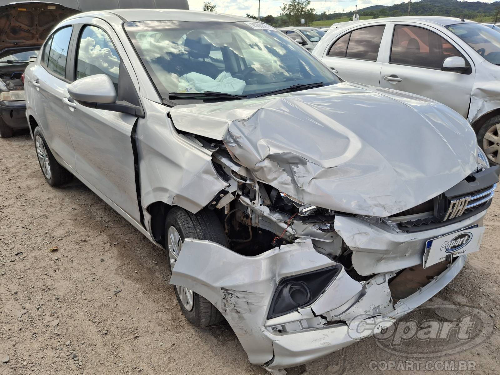 Veículo Fiat Cronos Fiat Cronos Drive 1.0 Firefly 2023 Médio Monta Frontal 2023 em leilão