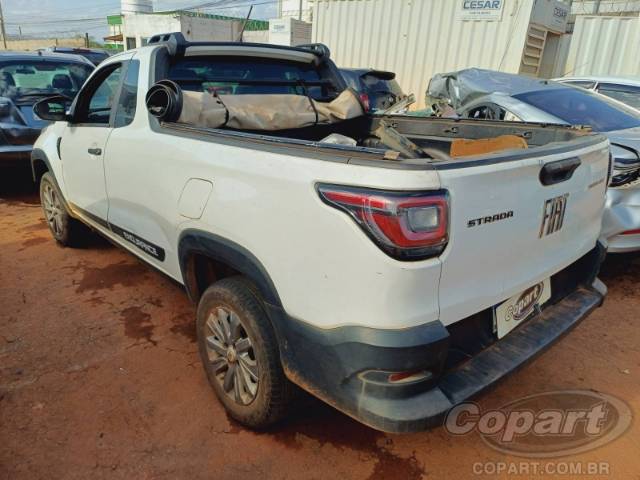 2022 FIAT STRADA 