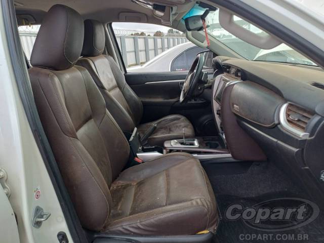 2017 TOYOTA HILUX SW4 