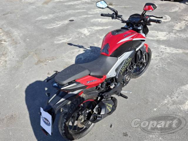 2025 BAJAJ DOMINAR 