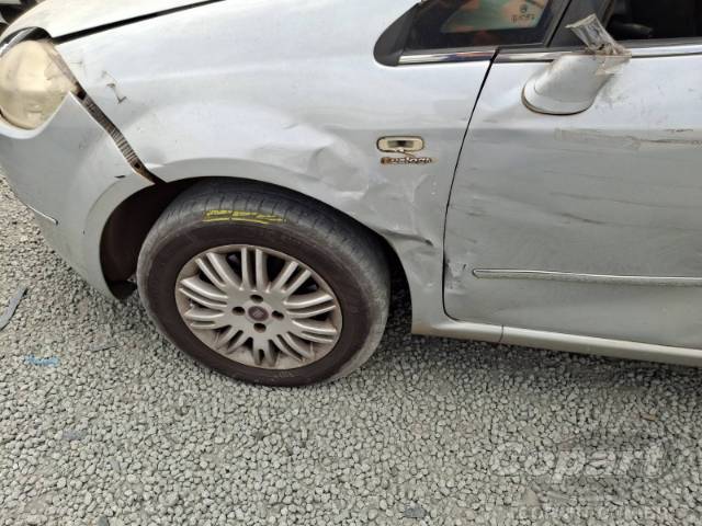 2011 FIAT LINEA 