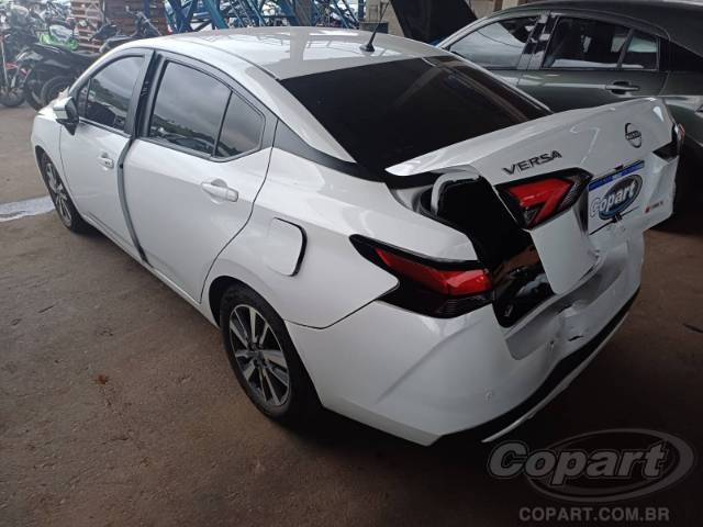 2024 NISSAN VERSA 