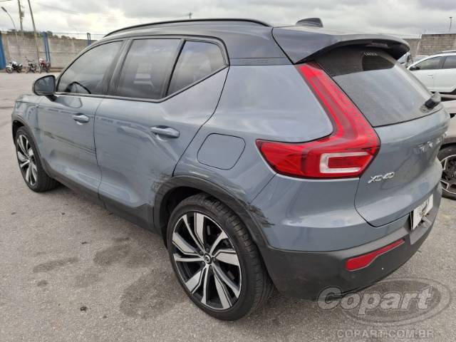 2022 VOLVO XC40 