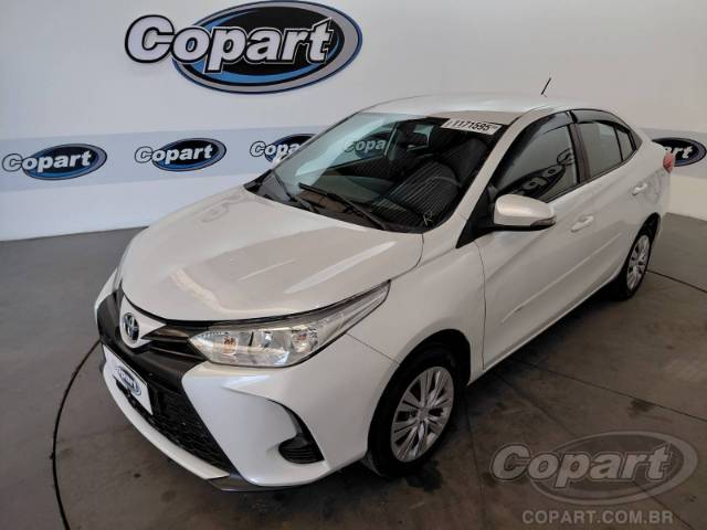 2024 TOYOTA YARIS SEDA 