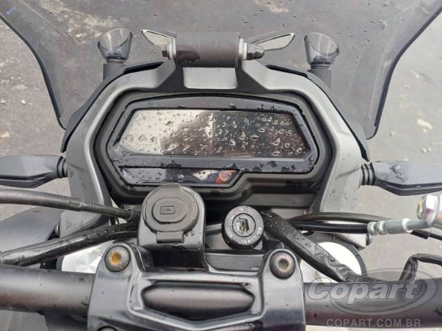 2025 BAJAJ DOMINAR 