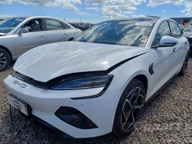 2025 BYD SEAL 