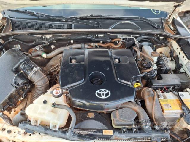 2024 TOYOTA HILUX CD 