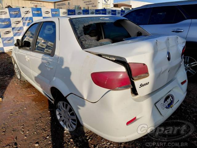 2015 FIAT SIENA 