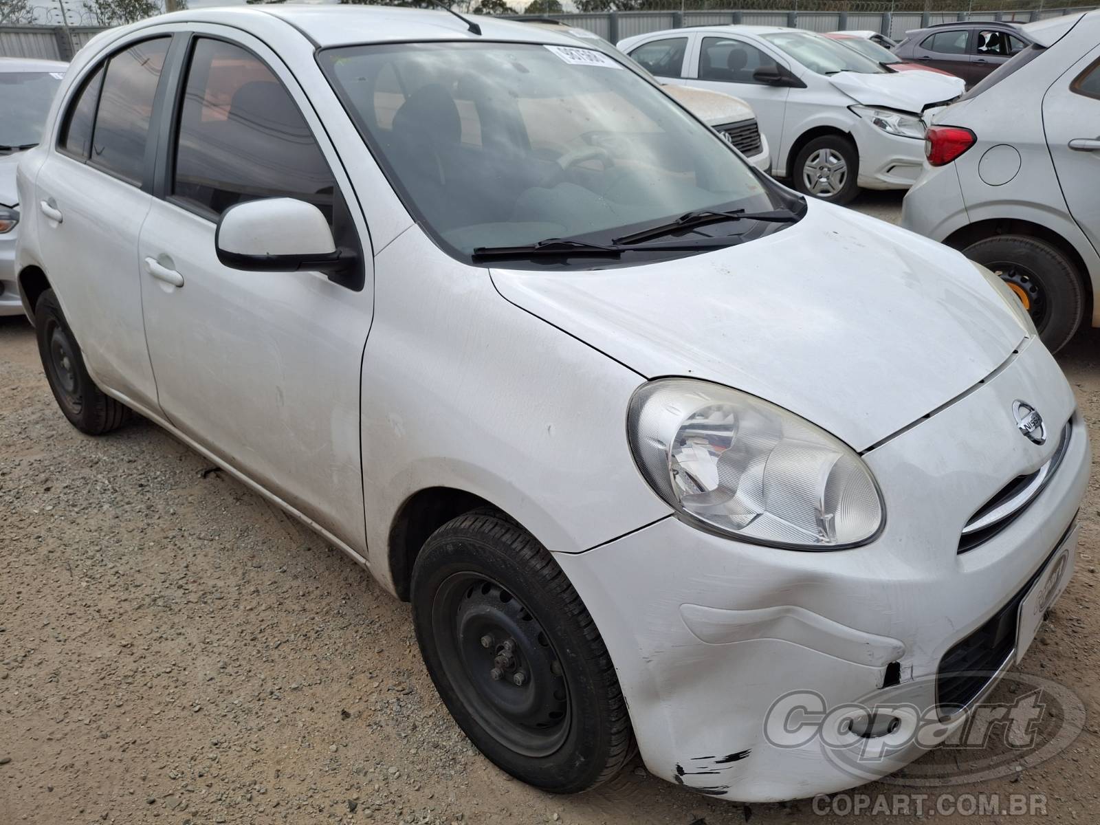 Veículo Nissan March Nissan March S 1.0 16V 2014 Pequena Monta 2014 em leilão