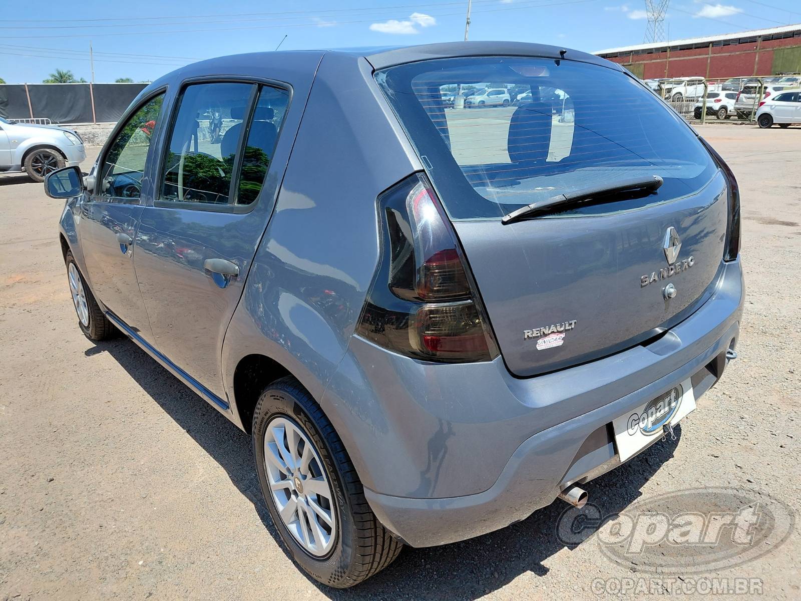 Foto 3: 2014 RENAULT SANDERO