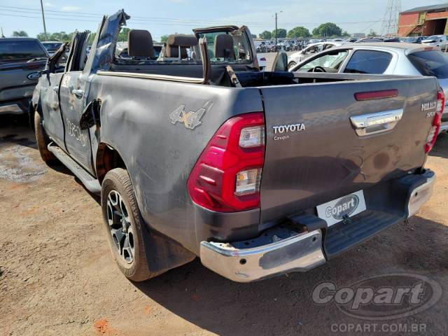 2023 TOYOTA HILUX CD 
