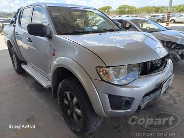 2015 MITSUBISHI L200 TRITON 