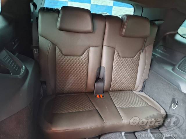 2025 JEEP COMMANDER 