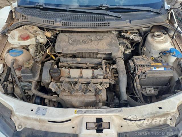 2015 VOLKSWAGEN VOYAGE 