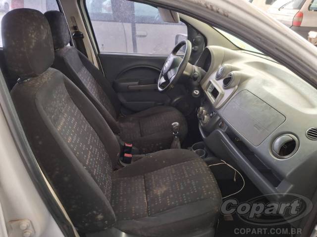 2016 FIAT UNO 