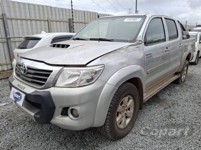 2015 TOYOTA HILUX CD 