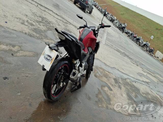 2025 HONDA CB 300F 