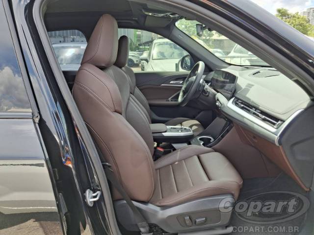 2025 BMW X1 