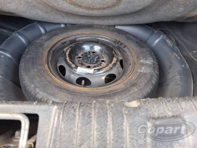 2002 CHEVROLET CORSA SEDAN 