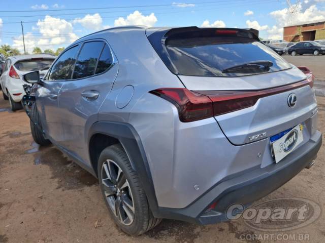 2025 LEXUS UX 