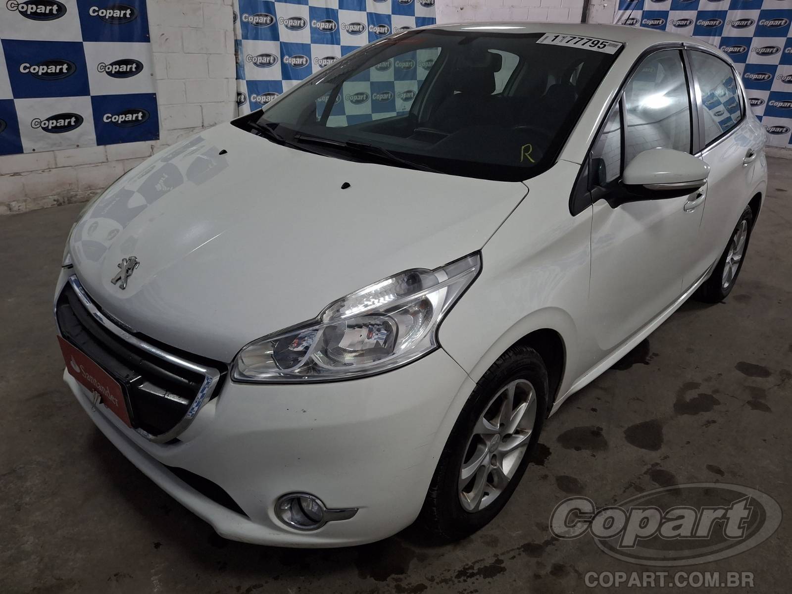 Foto 2: 2015 PEUGEOT 208