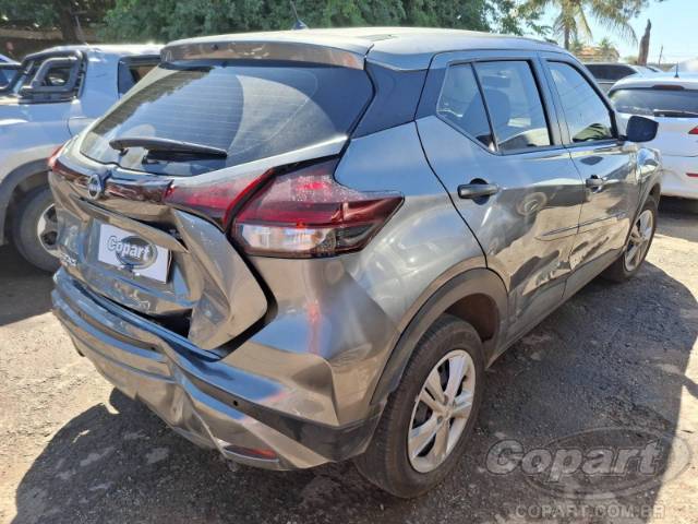 2024 NISSAN KICKS 