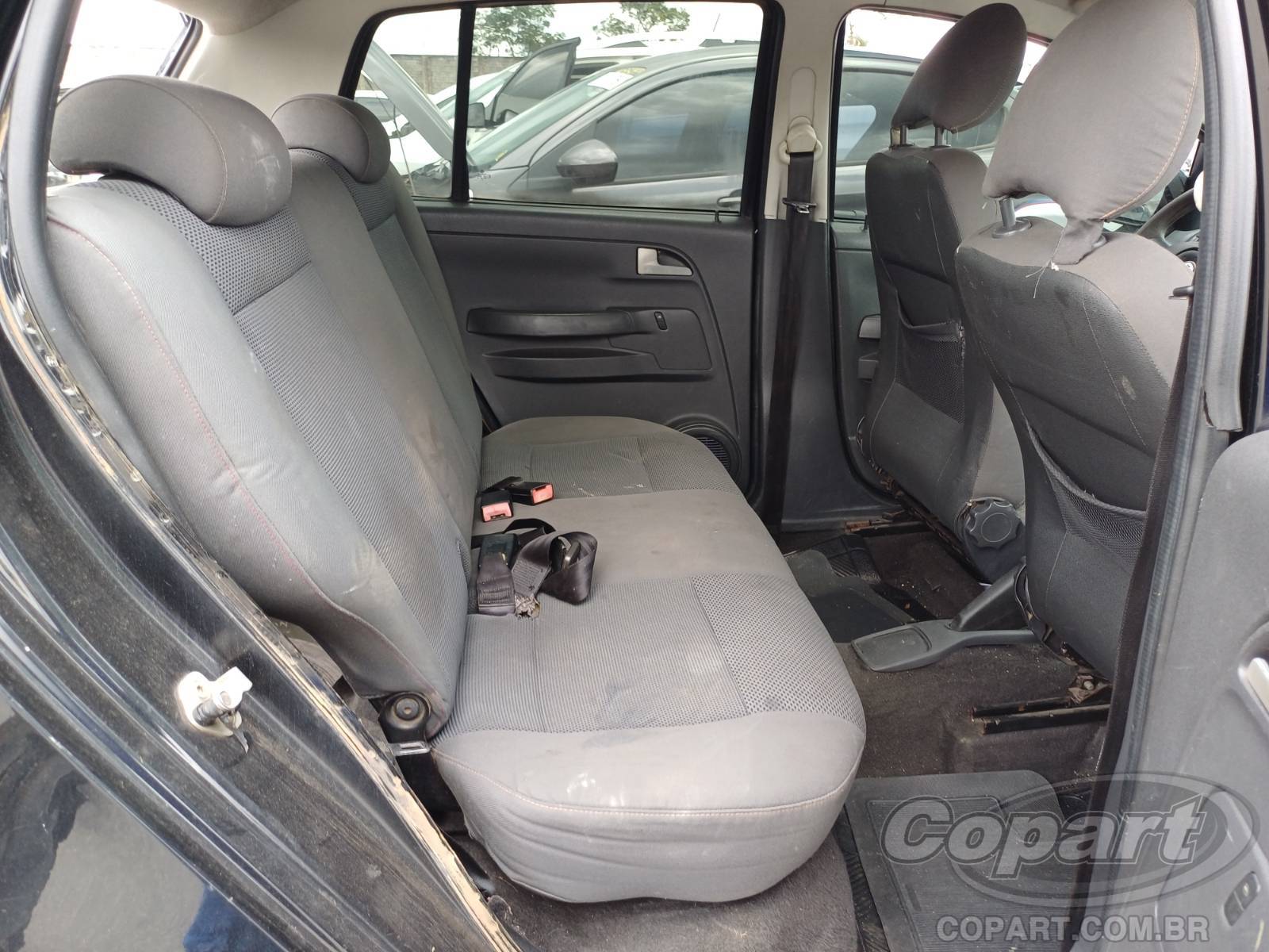 2009 VOLKSWAGEN FOX — foto 6 de 12