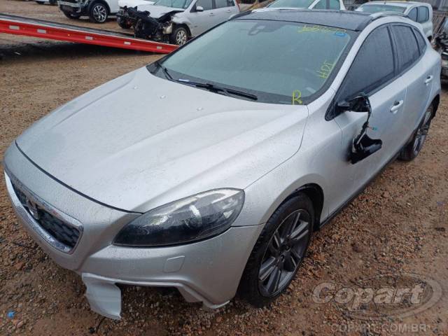 2014 VOLVO V40 
