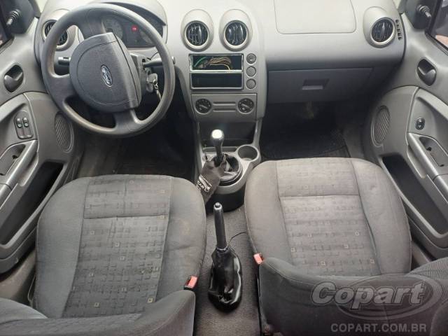 2003 FORD FIESTA 