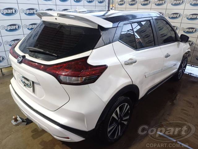 2022 NISSAN KICKS 