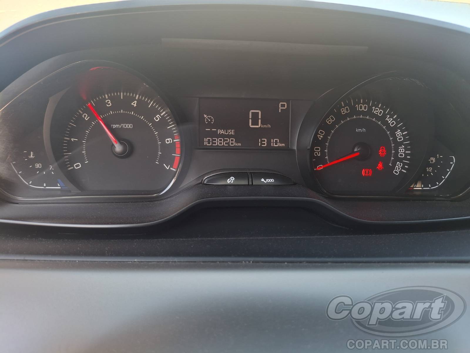 2019 PEUGEOT 2008 — foto 8 de 10