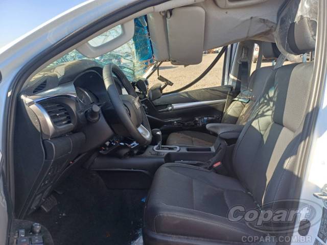 2025 TOYOTA HILUX CD 