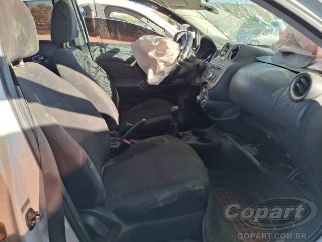 2014 NISSAN VERSA 