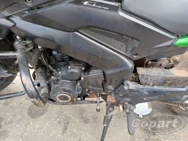 2025 BAJAJ DOMINAR 