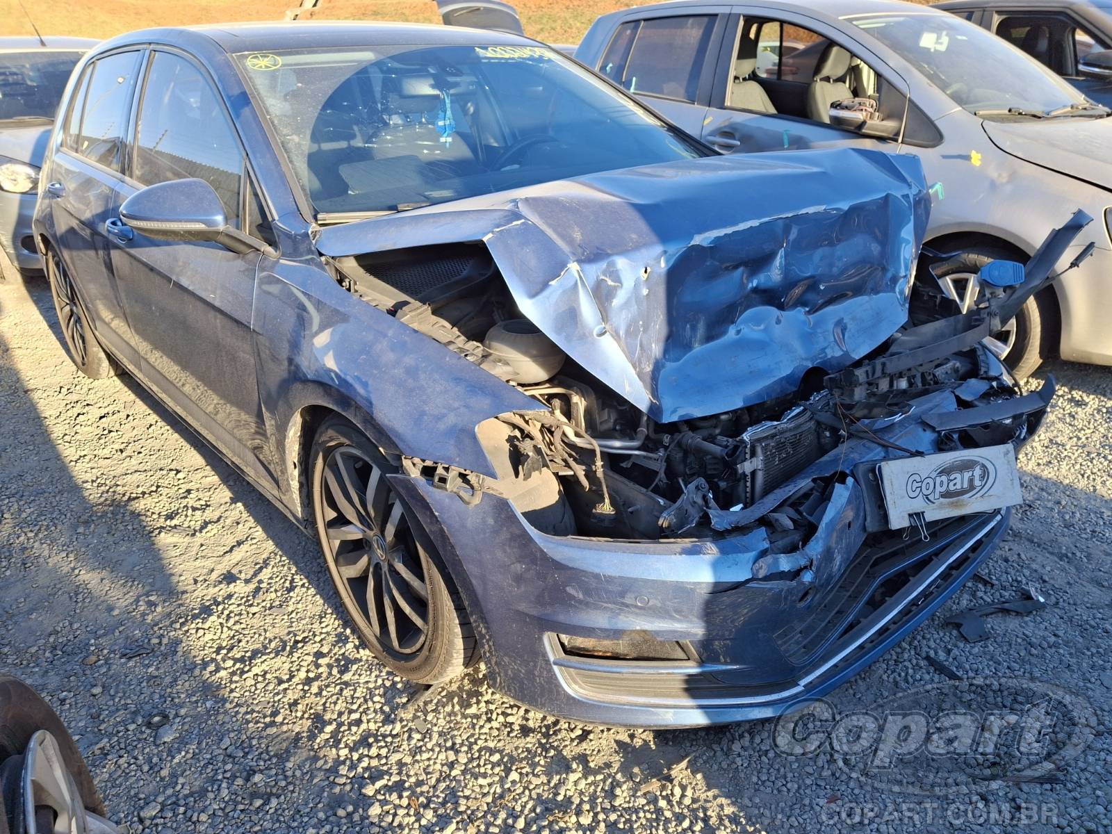 Veículo VW - VolksWagen Golf VOLKSWAGEN GOLF Highline DSG 1.4 2013 Colisão 2014 em leilão