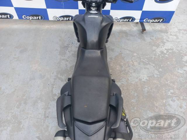 2025 YAMAHA FAZER 