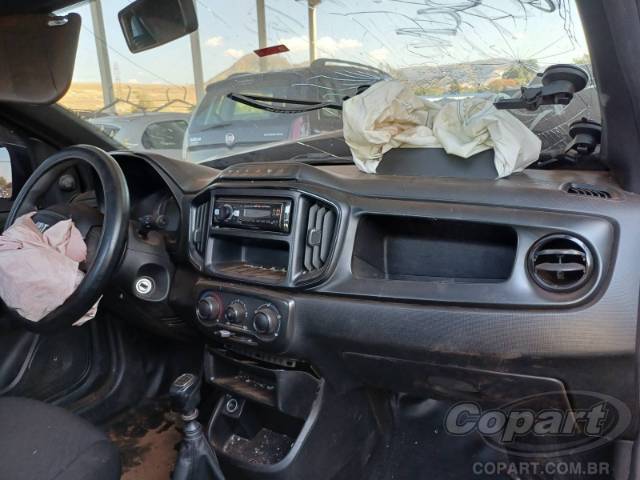 2025 FIAT STRADA 