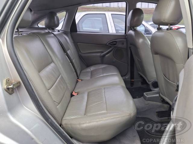 2001 FORD FOCUS 